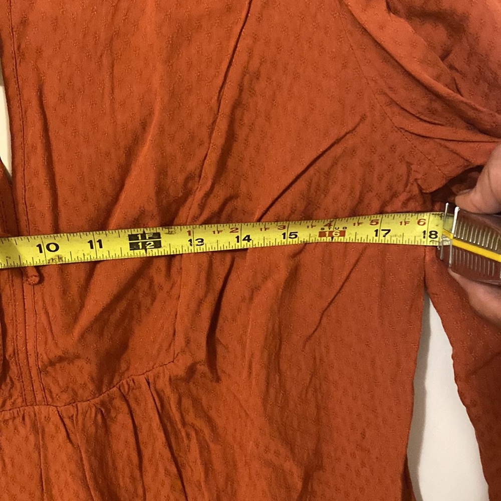 Womens’ Blouse - Universal Thread - Picture 4 of 5